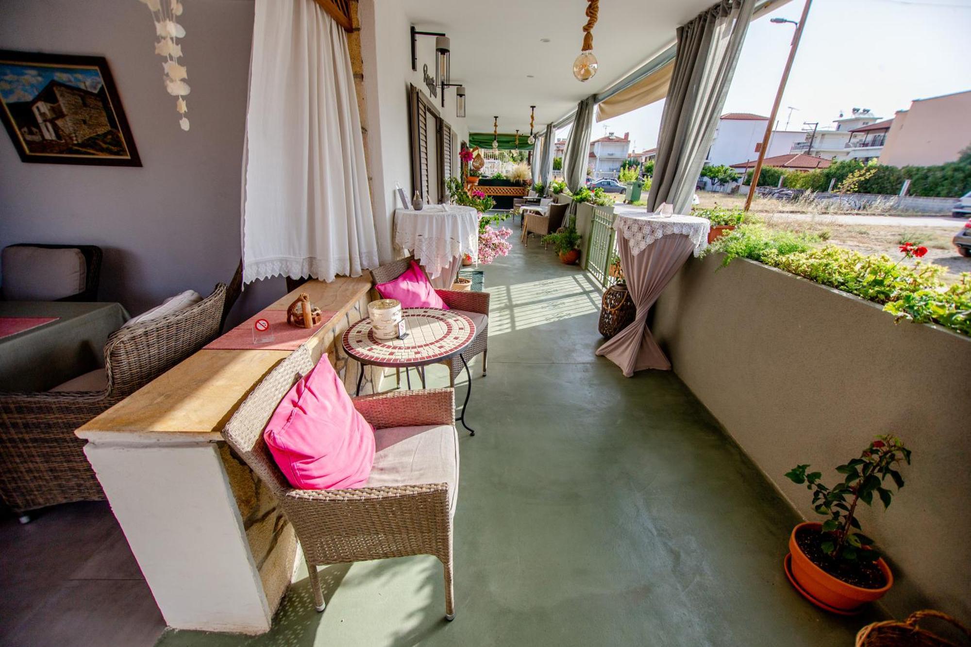 T H E Berlin Studios And Suites เนอาวรัสนา ภายนอก รูปภาพ