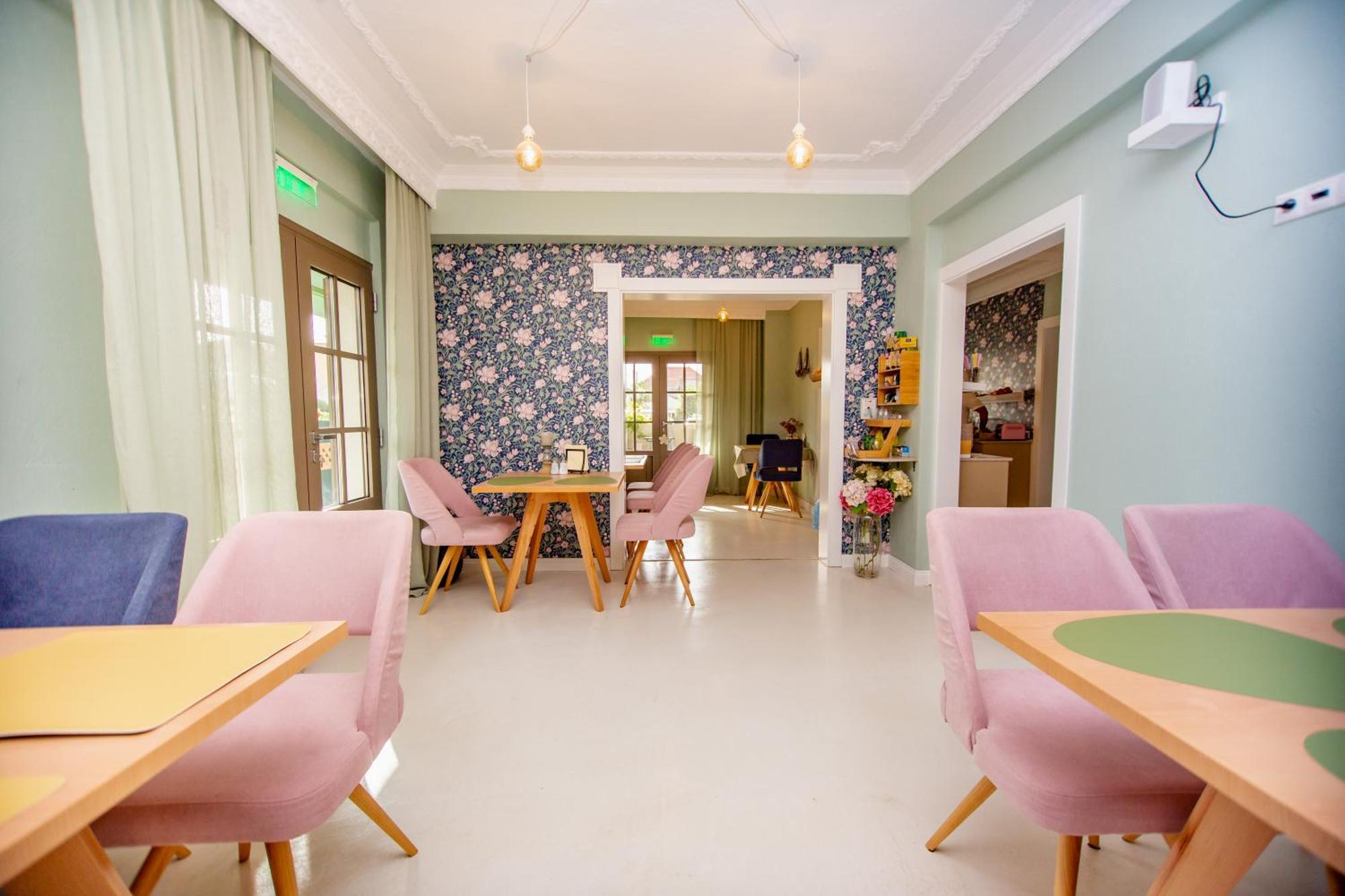 T H E Berlin Studios And Suites เนอาวรัสนา ภายนอก รูปภาพ