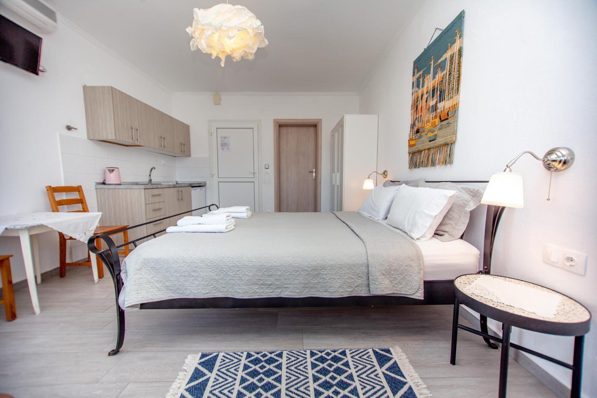 T H E Berlin Studios And Suites เนอาวรัสนา ภายนอก รูปภาพ