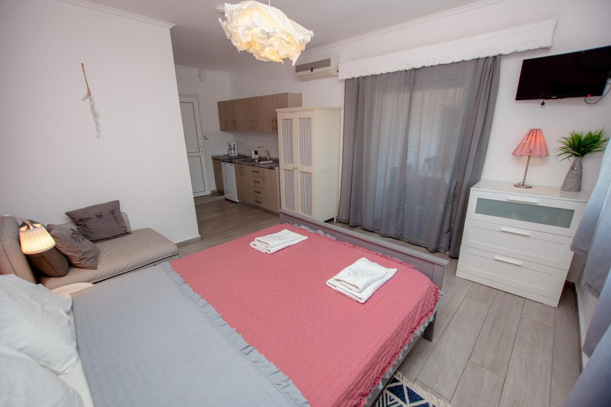T H E Berlin Studios And Suites เนอาวรัสนา ภายนอก รูปภาพ
