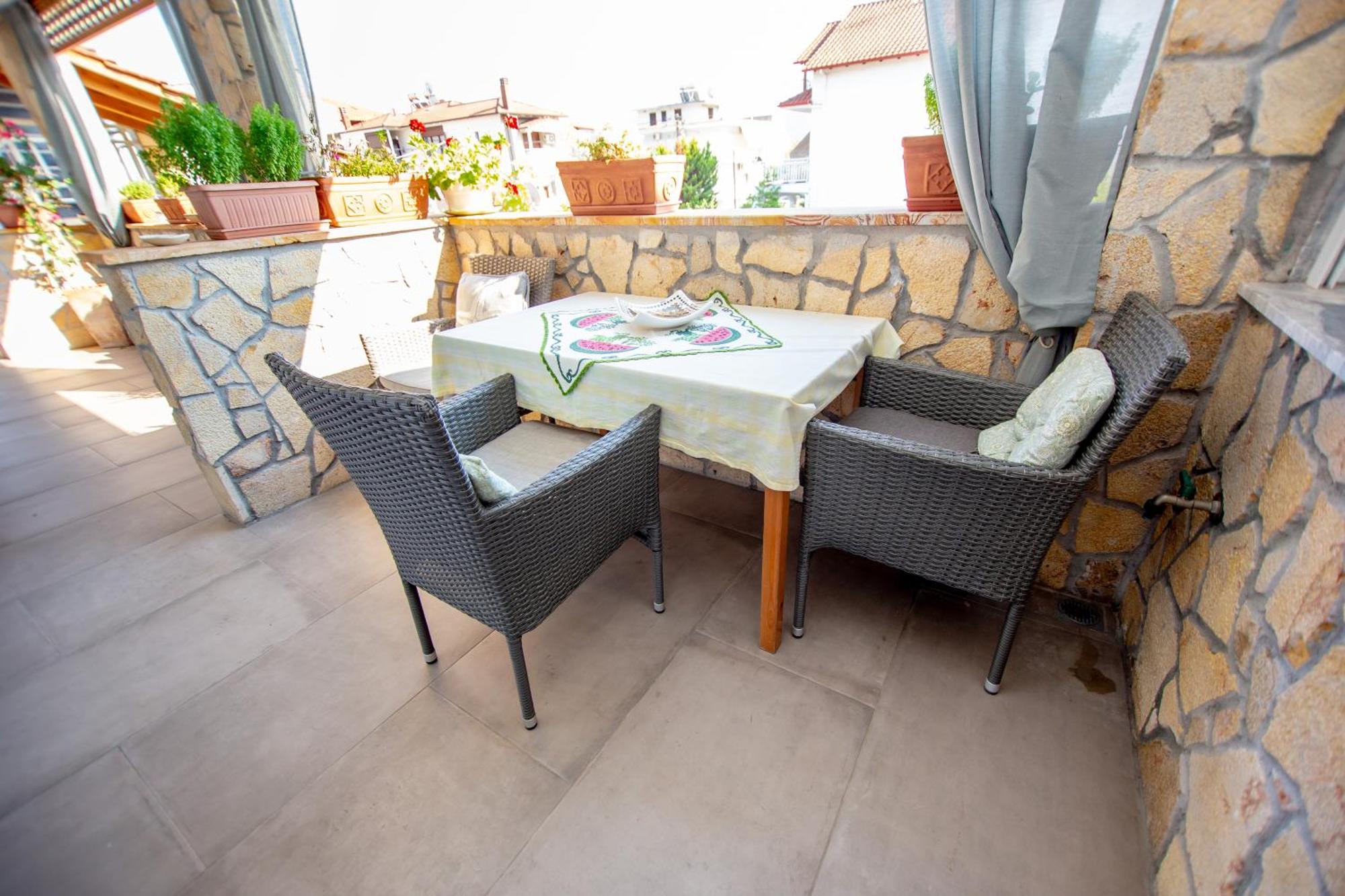 T H E Berlin Studios And Suites เนอาวรัสนา ภายนอก รูปภาพ