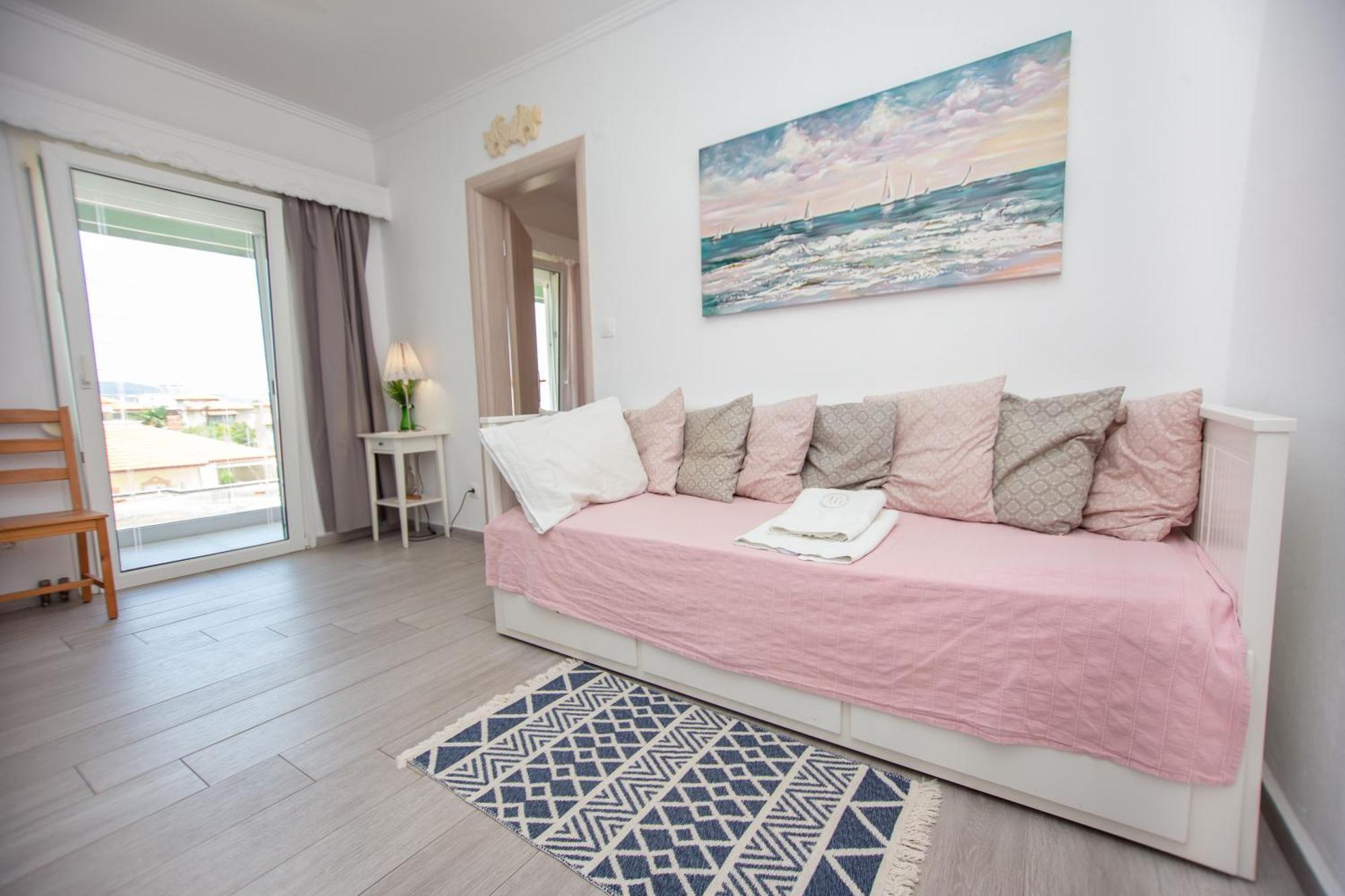 T H E Berlin Studios And Suites เนอาวรัสนา ภายนอก รูปภาพ